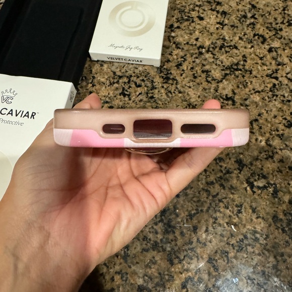 Velvet Cavier phone case with magnetic with magsafe grip ring for iPhone 15pro - Picture 4 of 9